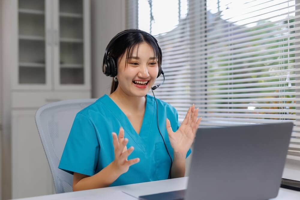 Virtual medical assistant managing patient phone calls and inquiries remotley