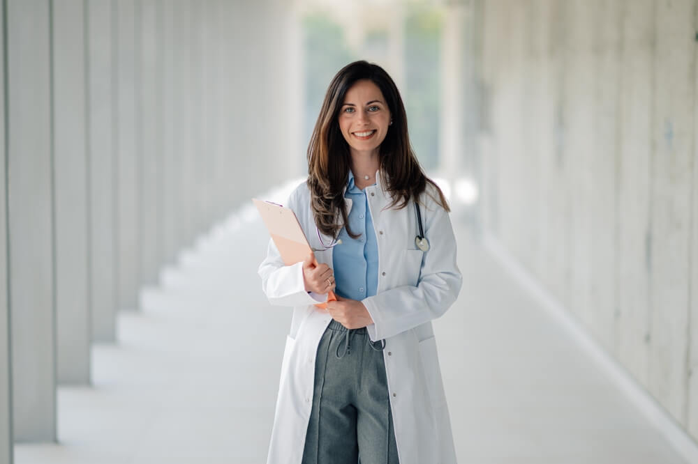 Get training to become Healthcare professionals working remotely to provide medical documentation and administrative support